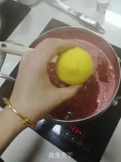 Make Homemade strawberry sauce step 4