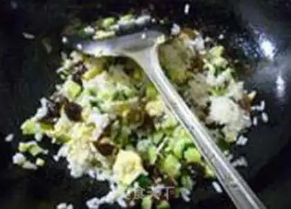 Make cucumber black-mucked eggs step 12