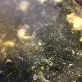 Make A tofu-curd shrimp soup step 4