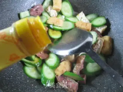 Make ♪ Little cucumber fried tofu duck leg ♪ step 7