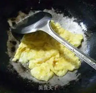 Make Gold mushrooms with fried eggs step 5