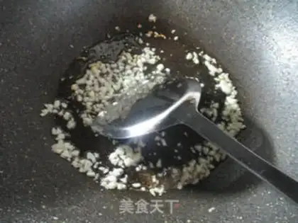 Make Garlic fans step 2