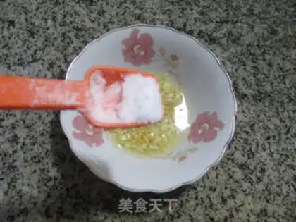 Make Garlic fans step 3