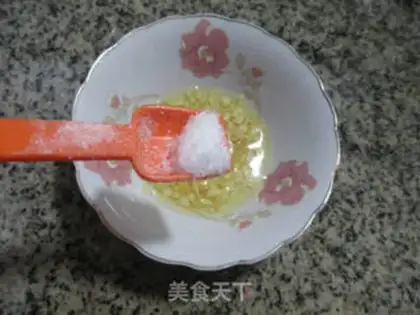 Make Garlic fans step 4
