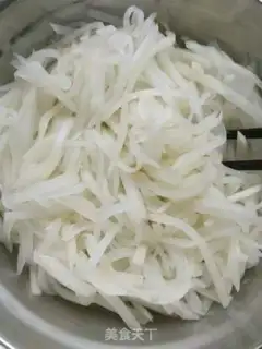 Make Piggy radish step 2