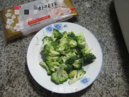 Make Shrimp-flavored broccoli step 0