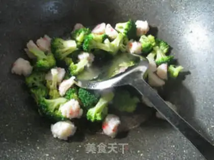 Make Shrimp-flavored broccoli step 6