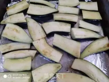 Make Roast meat and eggplant step 2