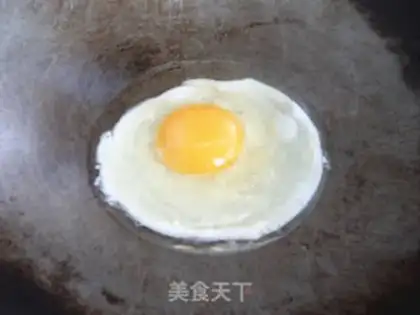 Make Egg ham sandwich step 4