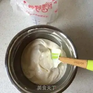 Make Korean strawberry cake step 5