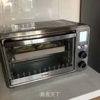 Make Korean strawberry cake step 7