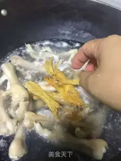 Make The gel chicken claw step 3
