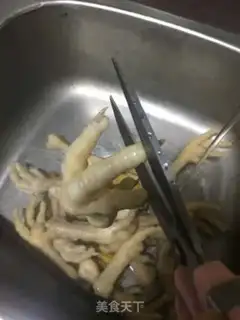Make The gel chicken claw step 5
