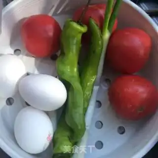 Make Potato pepper fried eggs step 0