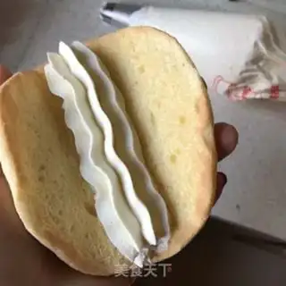 Make Korean strawberry cake step 10