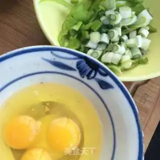 Make Potato pepper fried eggs step 2