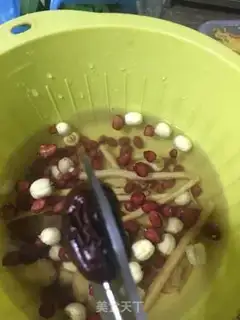 Make The gel chicken claw step 9