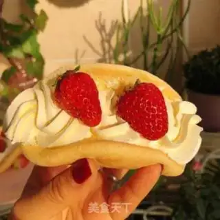 Make Korean strawberry cake step 13