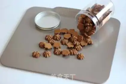Make Sakura coffee cookies step 13