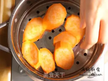 Make Apple donuts step 0