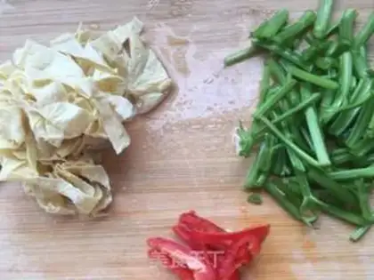Make Celery with soybeans step 0