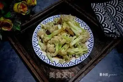 Make ♪ Open the peppers and duck eggs ♪ step 3