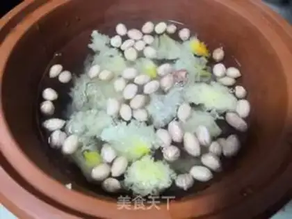 Make A peanut-tree silver ear soup step 3