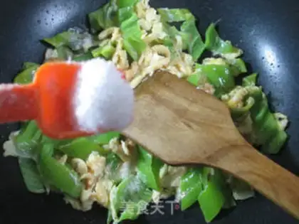 Make ♪ Open the peppers and duck eggs ♪ step 7