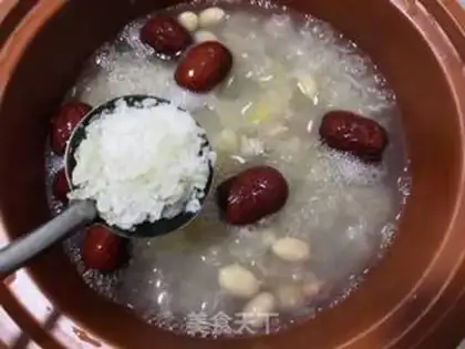Make A peanut-tree silver ear soup step 6