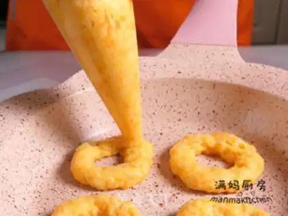 Make Apple donuts step 9