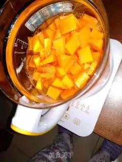 Make Cucumber milk stew step 1