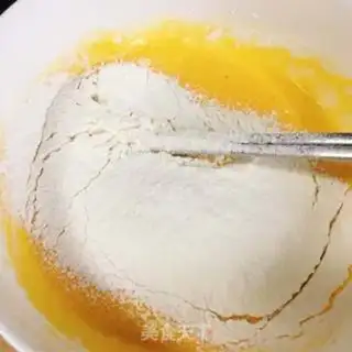 Make Yogurt cake step 4