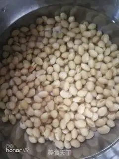 Make Pig hoof and soybeans step 1