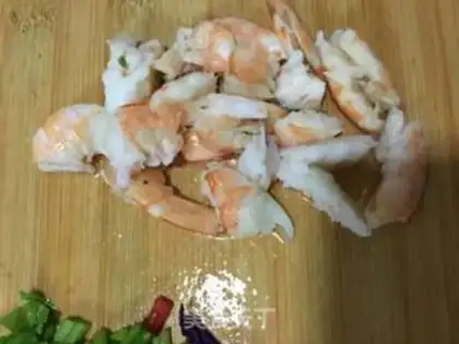 Make Five-shrimp rice step 1