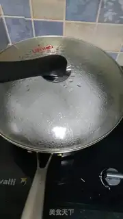 Make Spicy spinach step 1