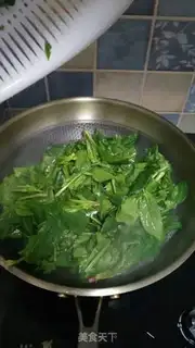 Make Spicy spinach step 2
