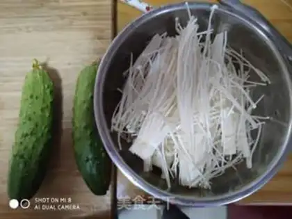 Make Gold pins and mushrooms and cucumbers step 0