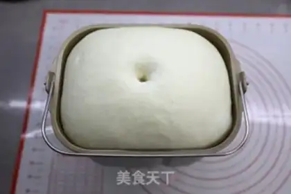 Make Chinese light cream toast step 5