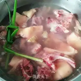 Make Tea mushrooms, duck soup step 1