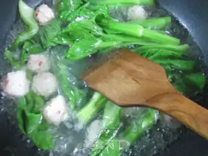 Make Shrimp-flavored cabbage step 4