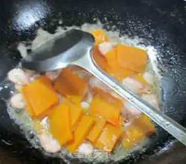 Make Pumpkin fried shrimp step 8