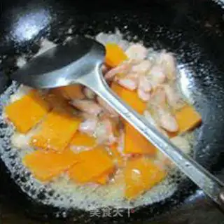 Make Pumpkin fried shrimp step 10