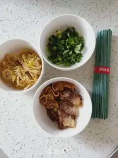 Make Sour beef noodles step 0