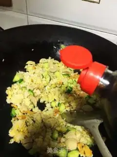 Make Meatball fried rice step 10