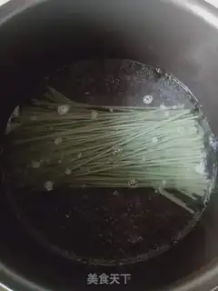 Make Sour beef noodles step 2