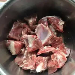 Make Spring pelvis step 0