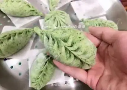 Make Spinach willow buns step 9