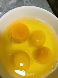 Make Scrambled eggs step 3
