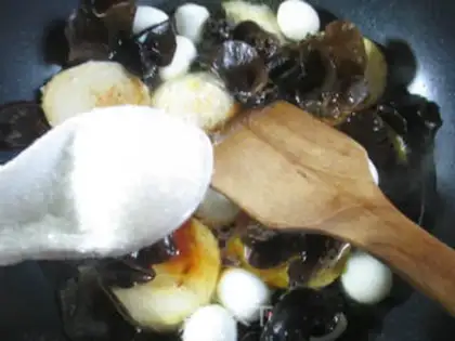 Make Black-mucked quail egg tortoise chicken step 6
