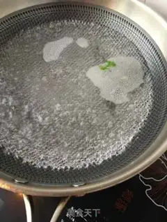 Make Scrambled eggs step 2